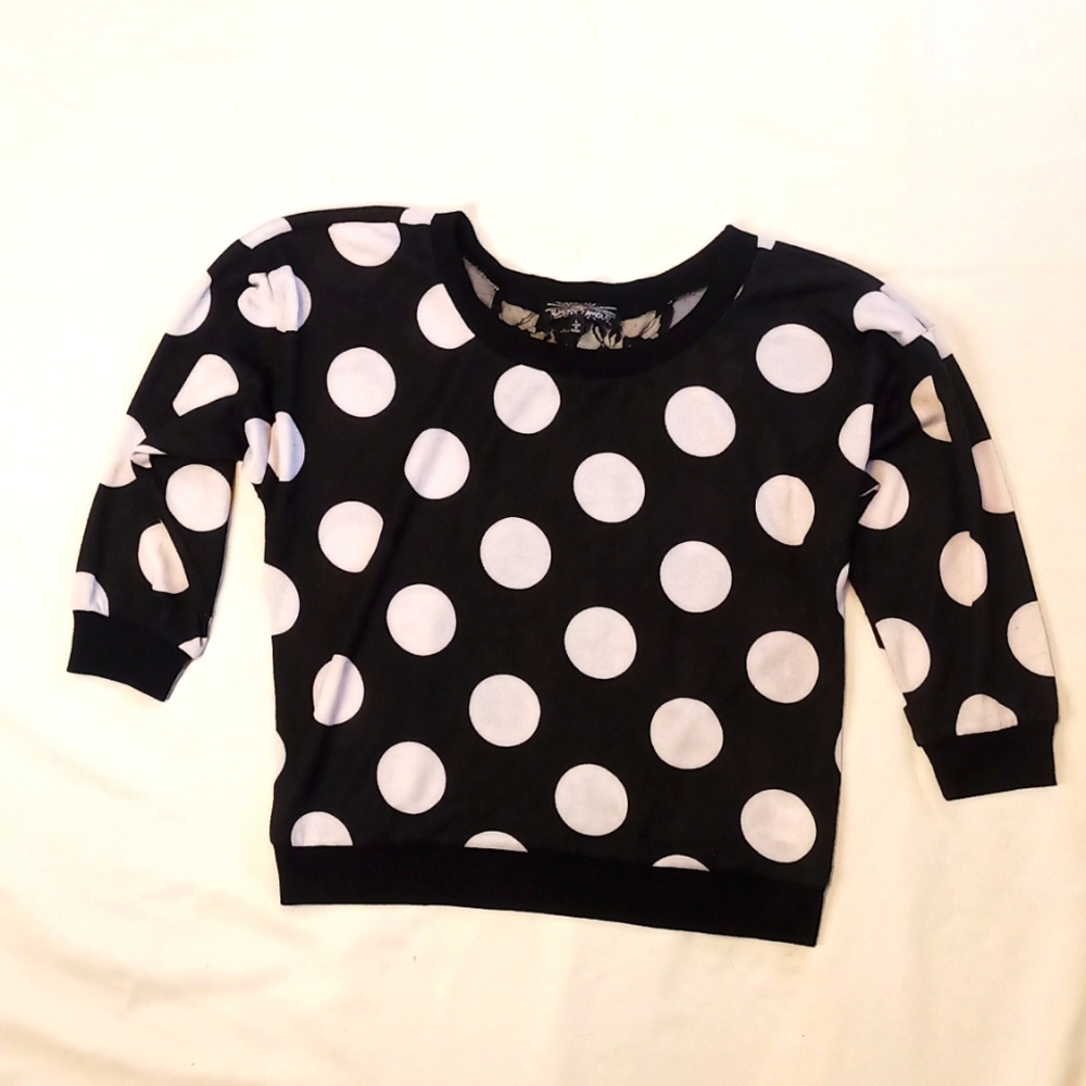Woman's size large sweater